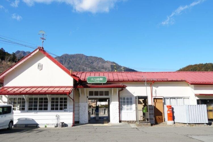 変わっちゃうの　三つ峠駅舎